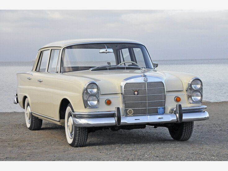 Thumbnail Photo undefined for 1966 Mercedes-Benz 230S
